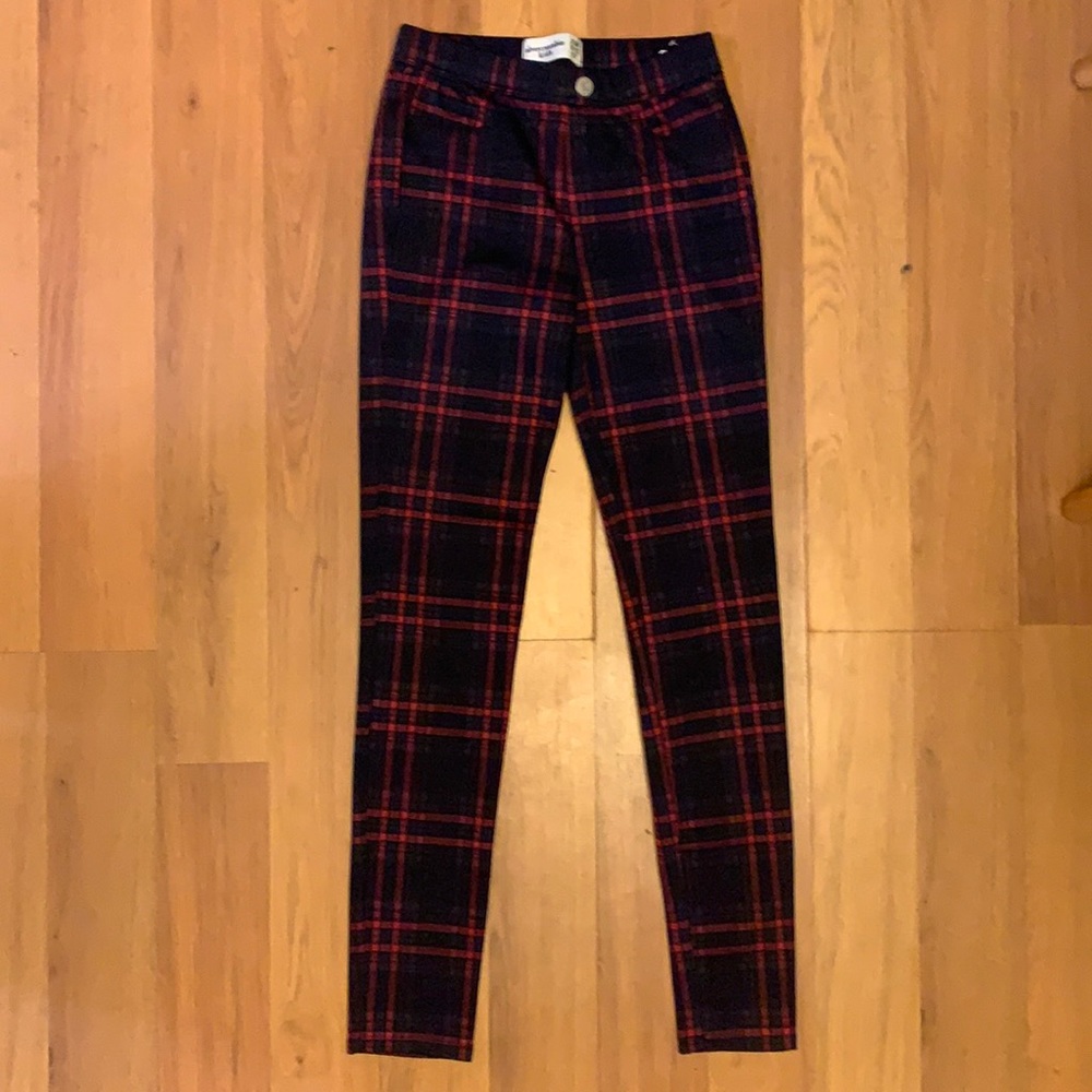 NWT Girls A&F kids Navy and Red plaid skinny pants